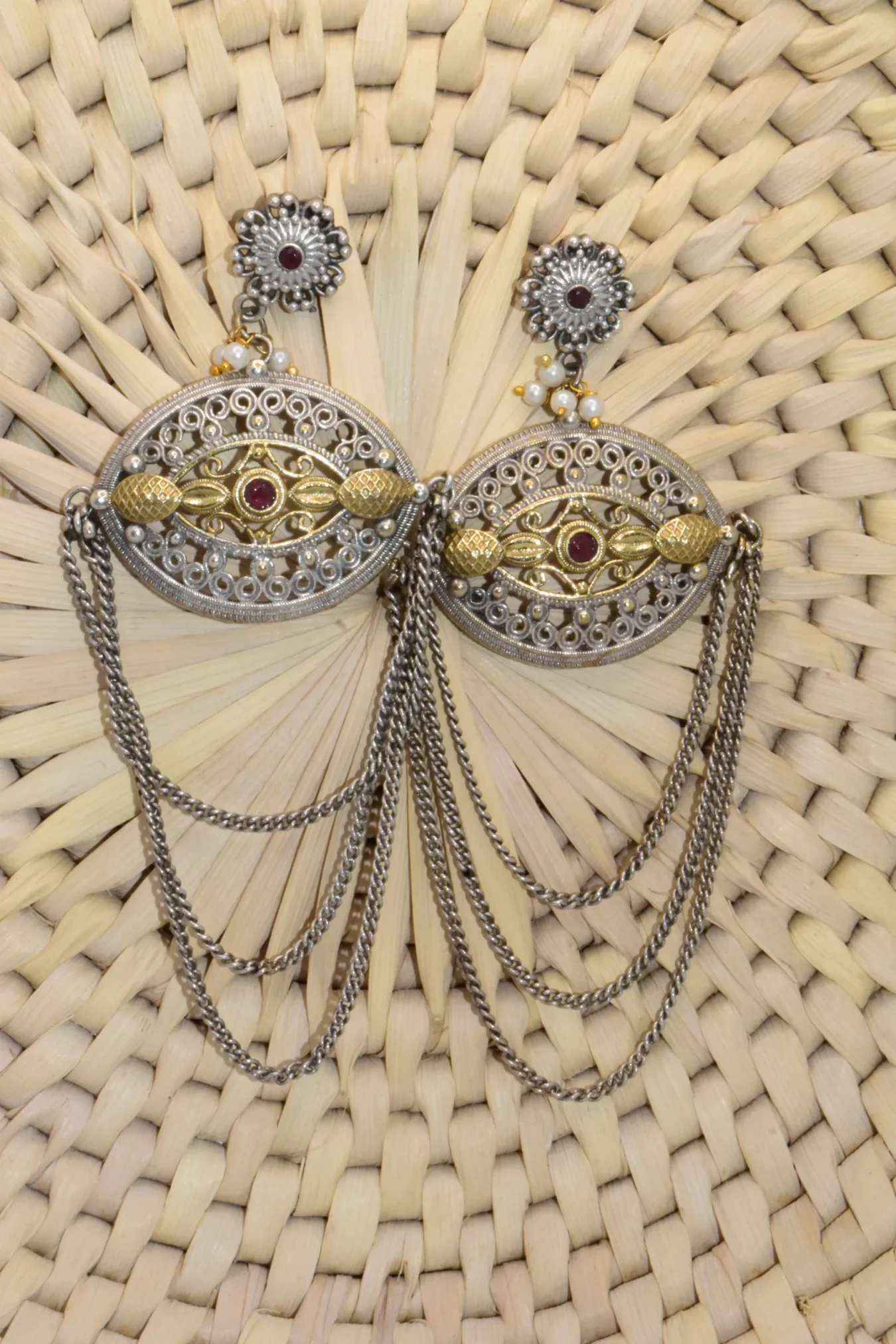 How to Choose Earrings For Face Shape 19 Chain Drop Earrings