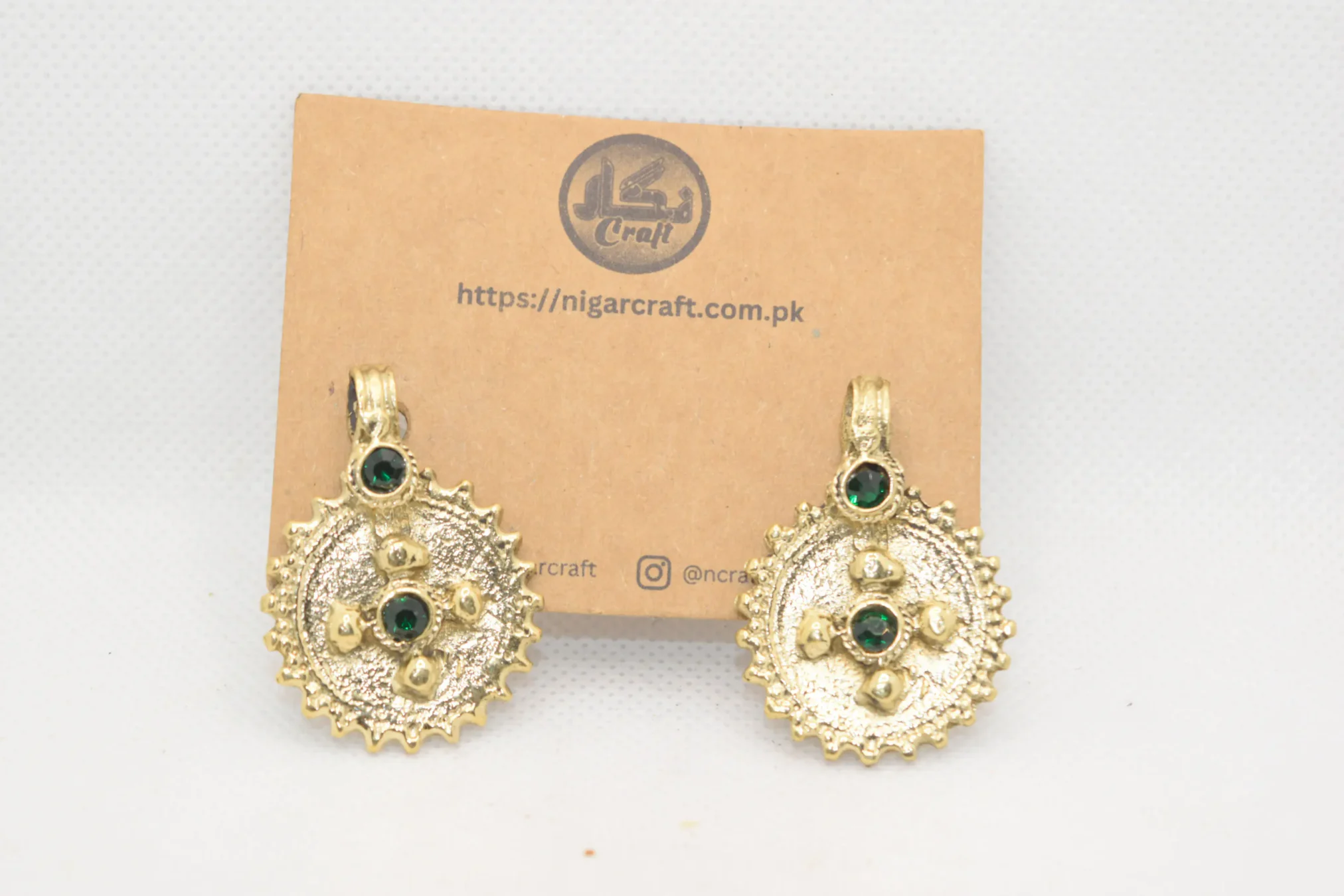 How to Choose Earrings For Face Shape 18 Lapis Afghan Gold Studs in Red, Green and Black 08