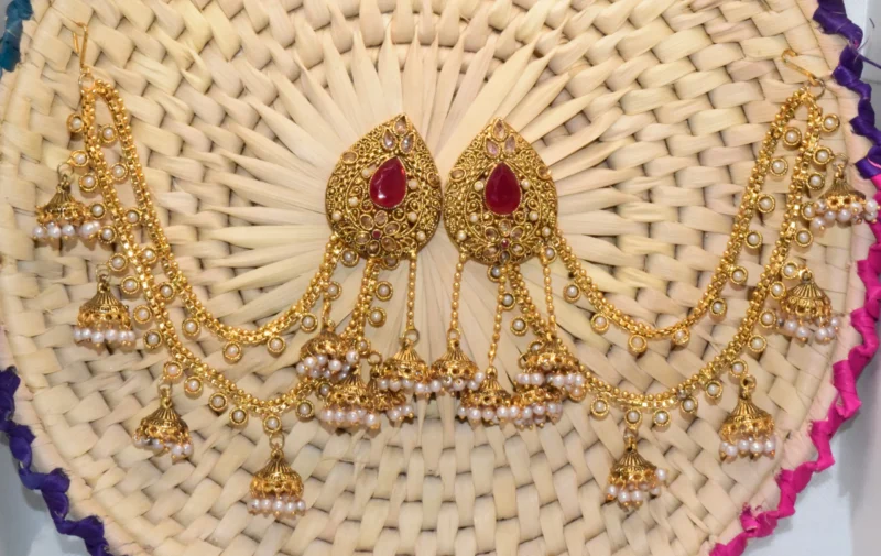 Pearl Shaped Jhumki Sahara Earrings