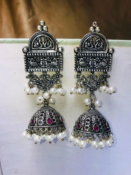 Silver Earrings - Swan Love Beauty
