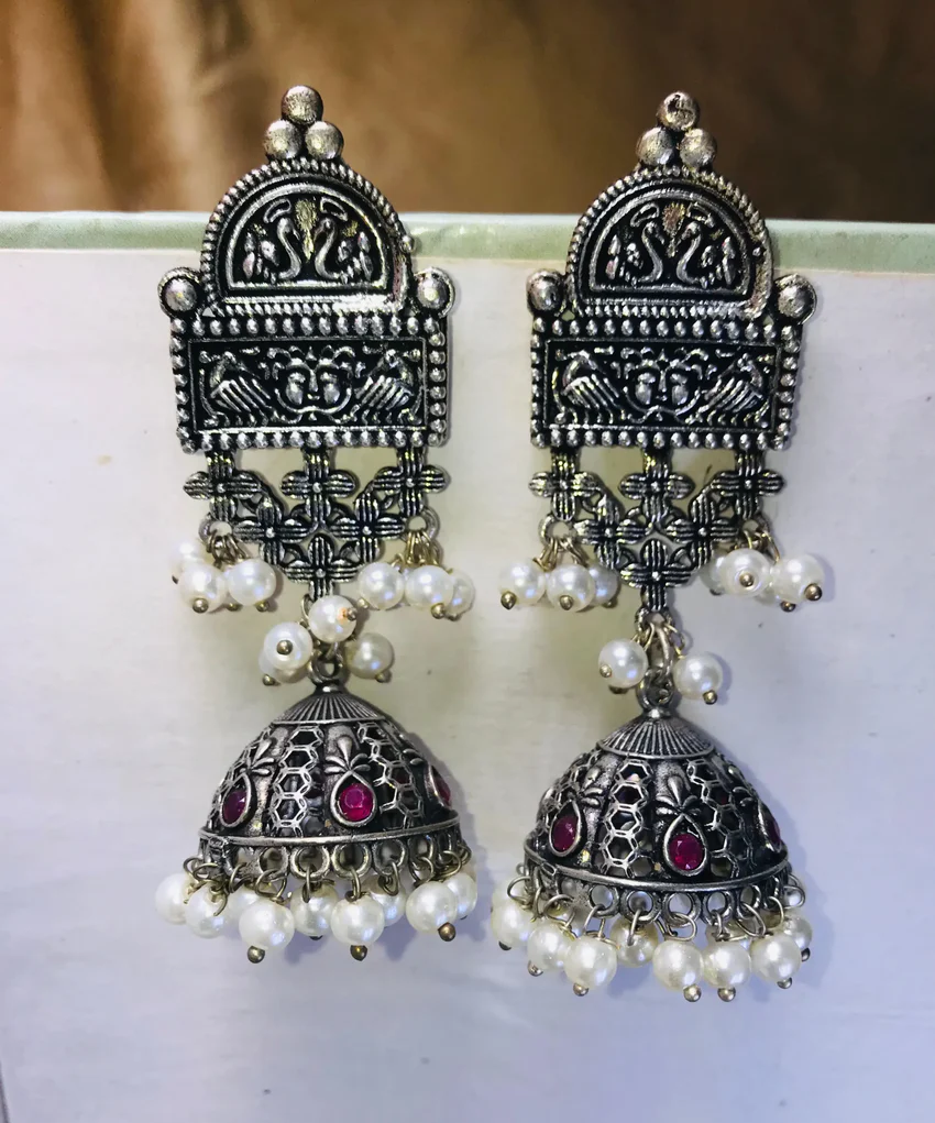 Silver Earrings - Swan Love Beauty
