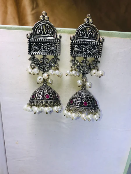 Silver Earrings - Swan Love Beauty