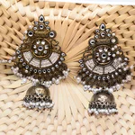 White Pearl Kundan Earrings with Sahara (4)