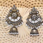 White Pearl Kundan Earrings with Sahara (4)