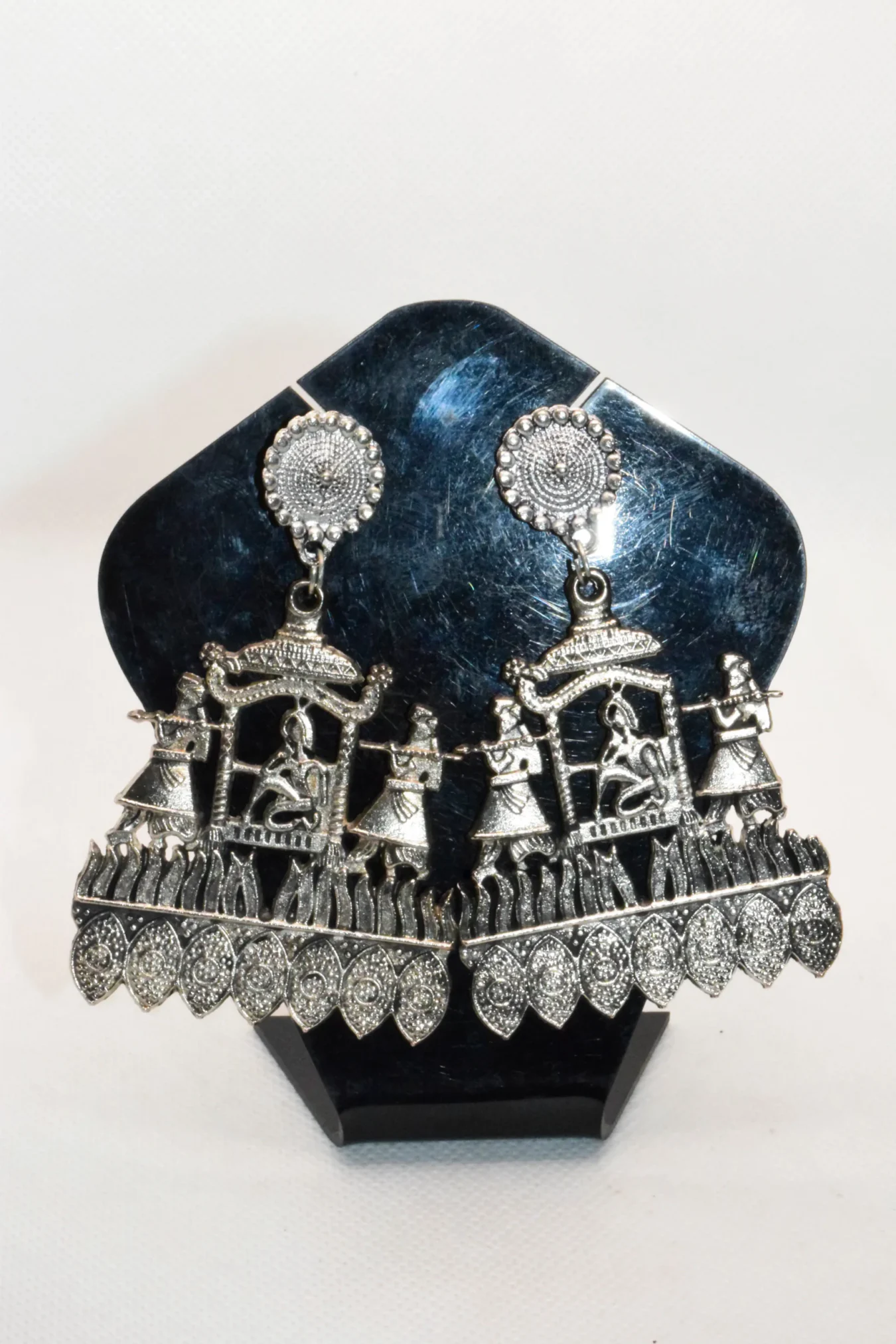 How to Choose Earrings For Face Shape 15 Palki Earrings