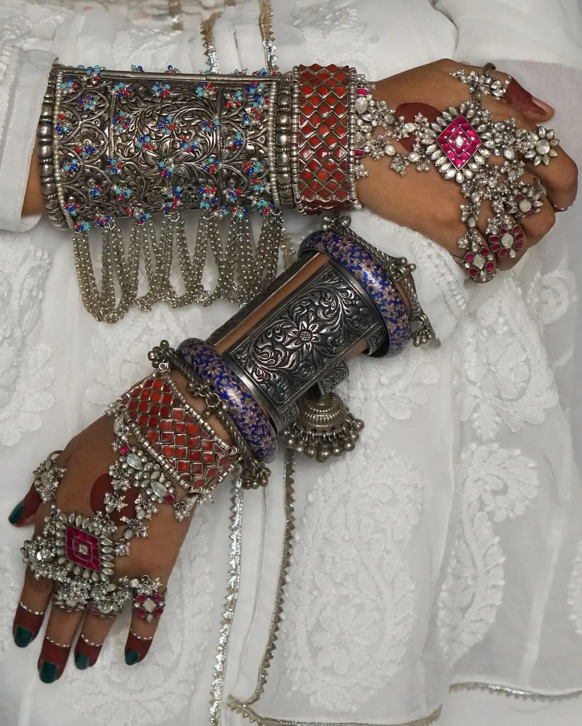 Nigar Craft stands as Pakistan's leading craft store, inspiring a celebration and preservation of the nation's vibrant culture through exquisite antique jewelry and beautifully art and handcrafted accessories and items