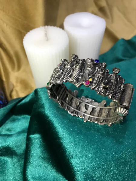 Antique Kada