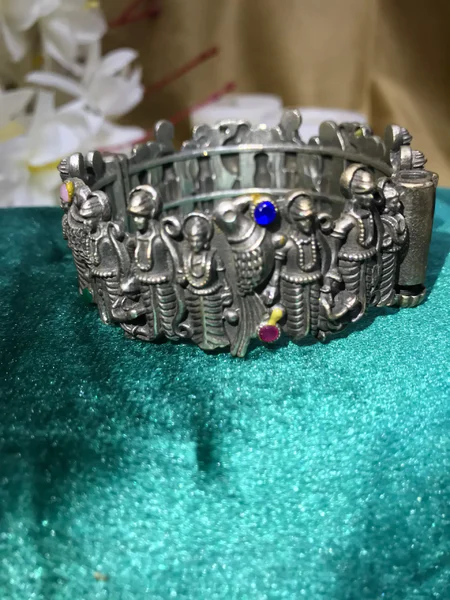 Antique Kada