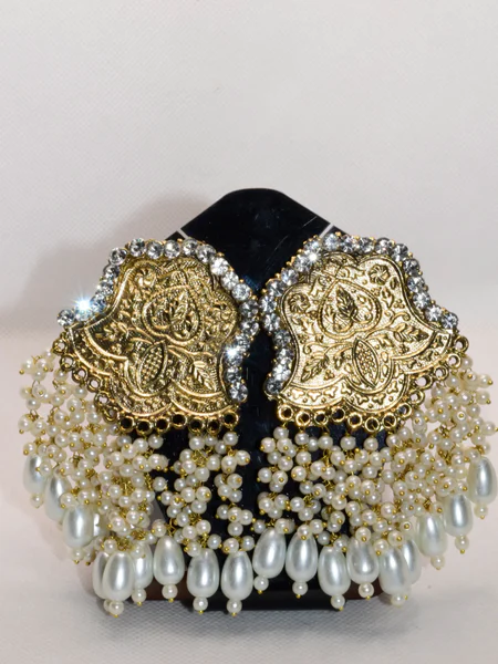 Antique White Beads Earrings -0