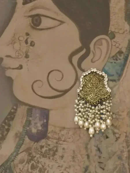 Antique White Beads Earrings