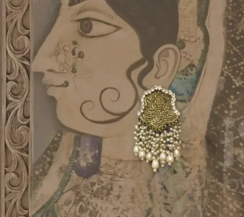 Antique White Beads Earrings