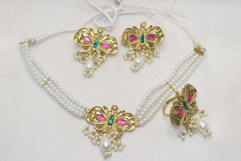 Gold Antique Choker Necklace