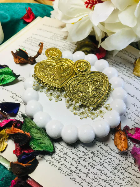 Gold-Fine-Handcrafted-Earrings (1)