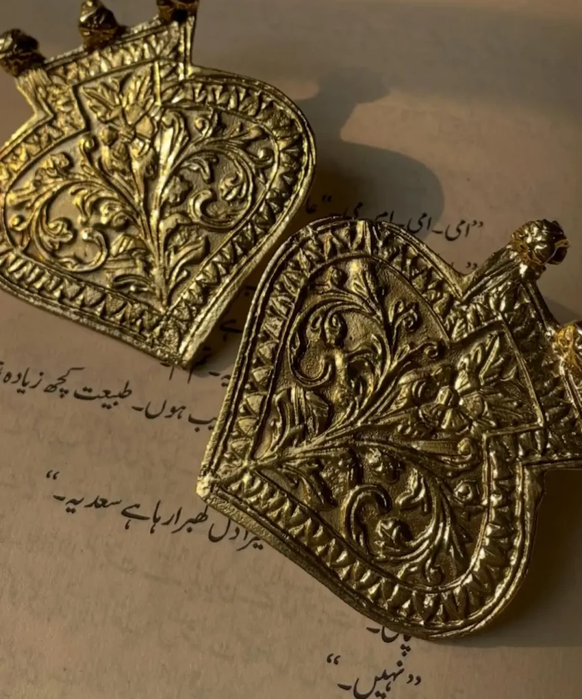 Pan Patta Gold Earrings Design