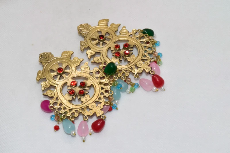 gold rajasthani earrings