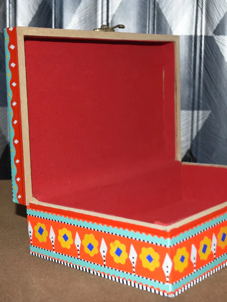modern jewelry box (1)modern jewelry box (1)