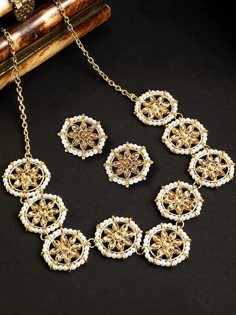 How to Layer Kundan Jewellery for a Royal Look 2 Kundan Jewellery