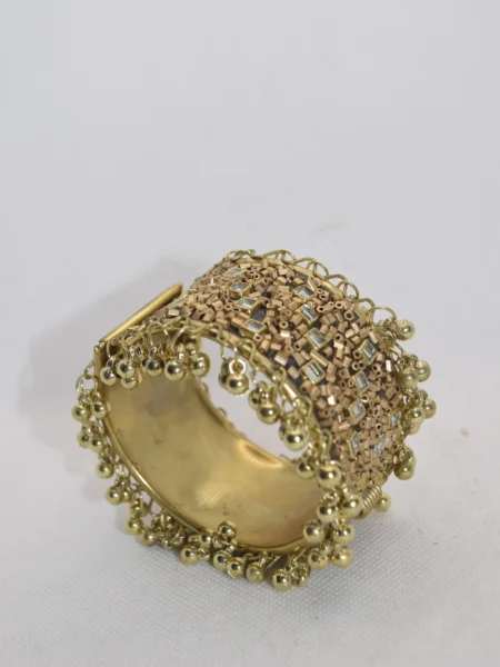 Big Kundan Bracelets (1)