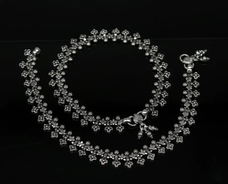 Cute Silver Payal Design