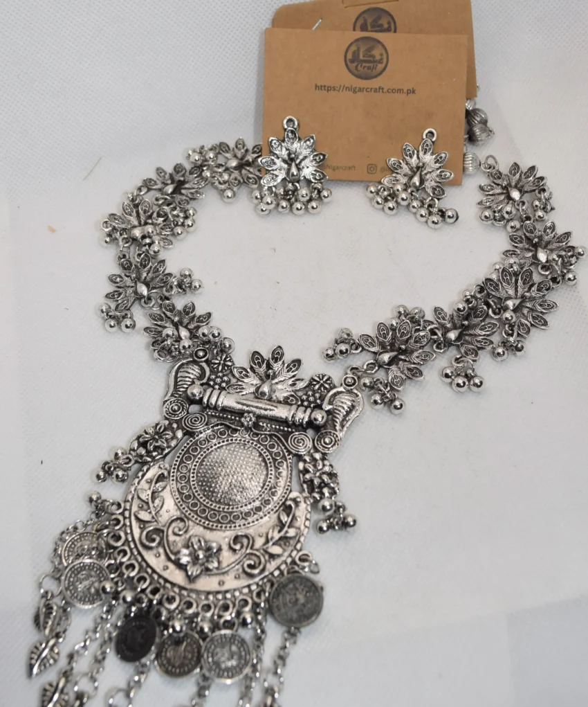 Long Mala Set Design