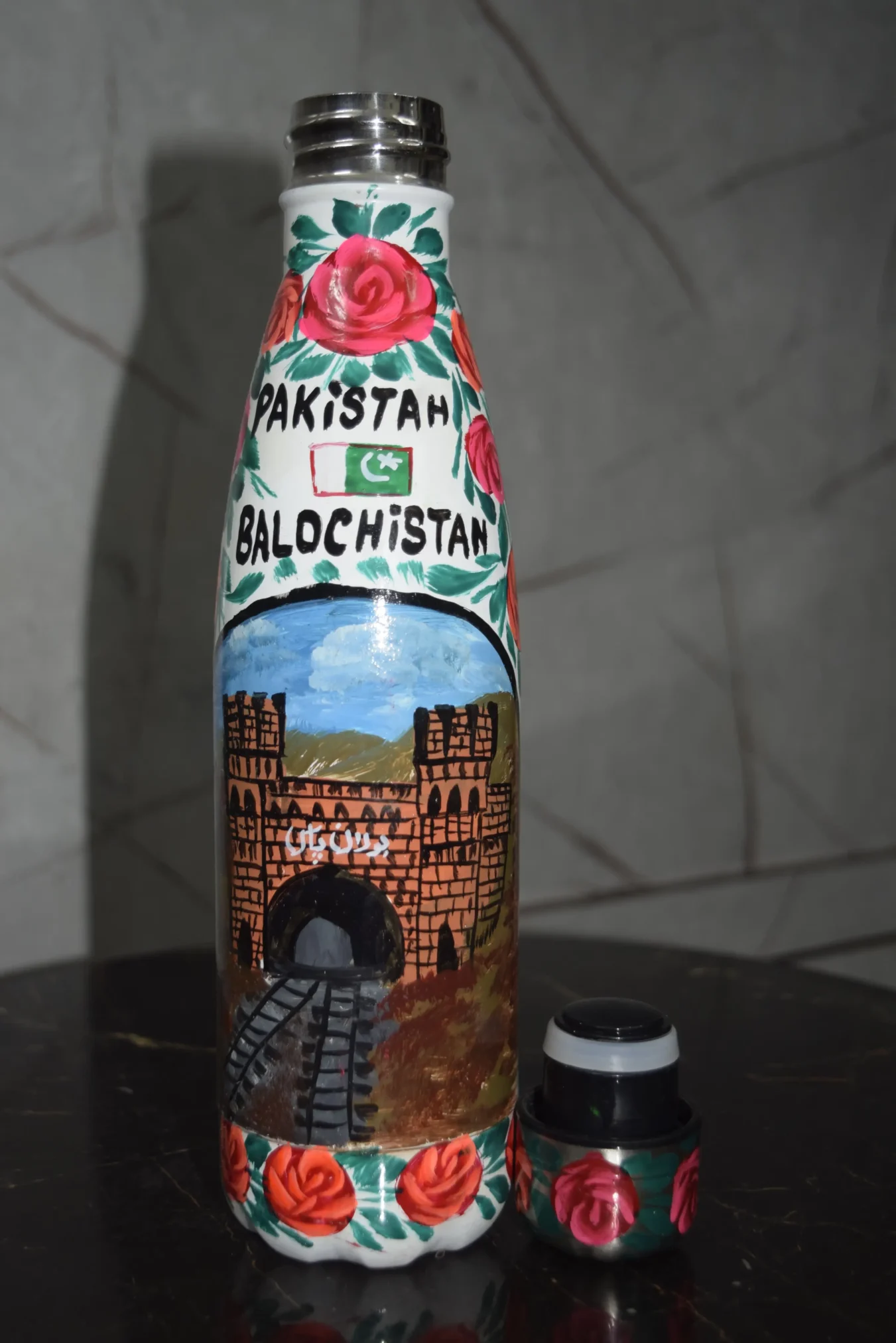 Hand Painted Water Bottles : Nigar Craft Celebrate Pakistan Monuments 2 Hand Painted Water Bottles (1)