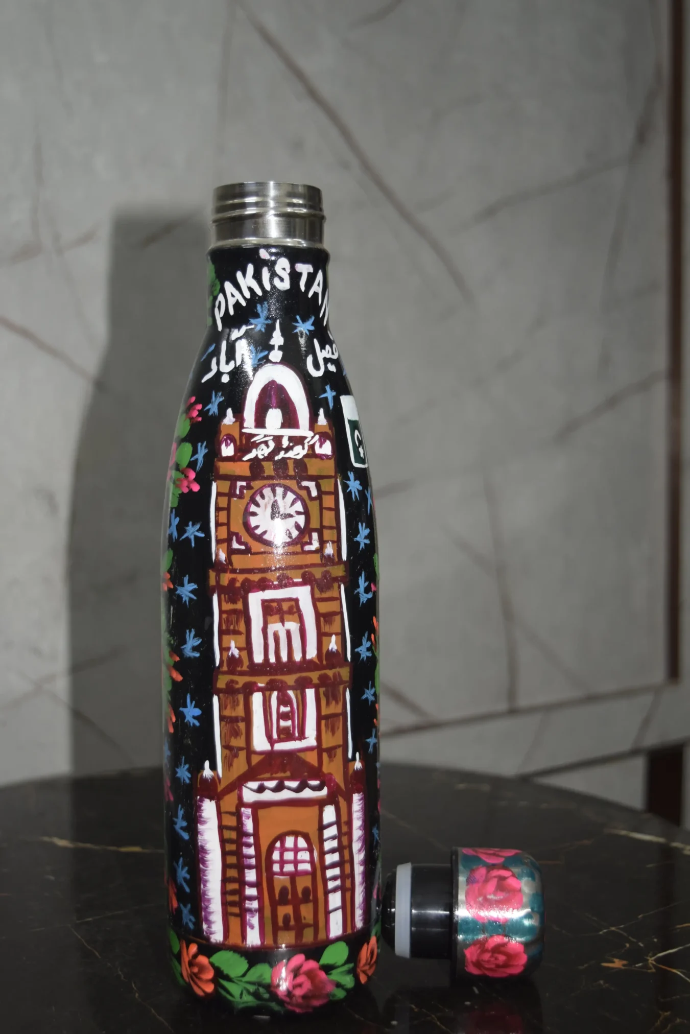 Hand Painted Water Bottles : Nigar Craft Celebrate Pakistan Monuments 3 Hand Painted Water Bottles 2