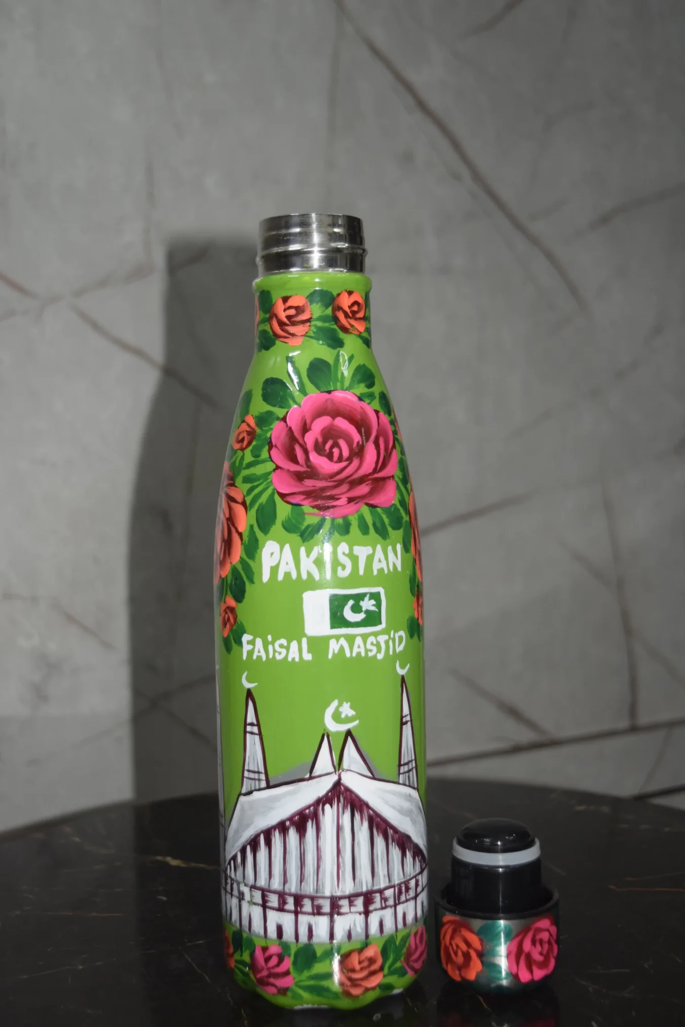 Hand Painted Water Bottles : Nigar Craft Celebrate Pakistan Monuments 1 Hand Painted Water Bottles (1)
