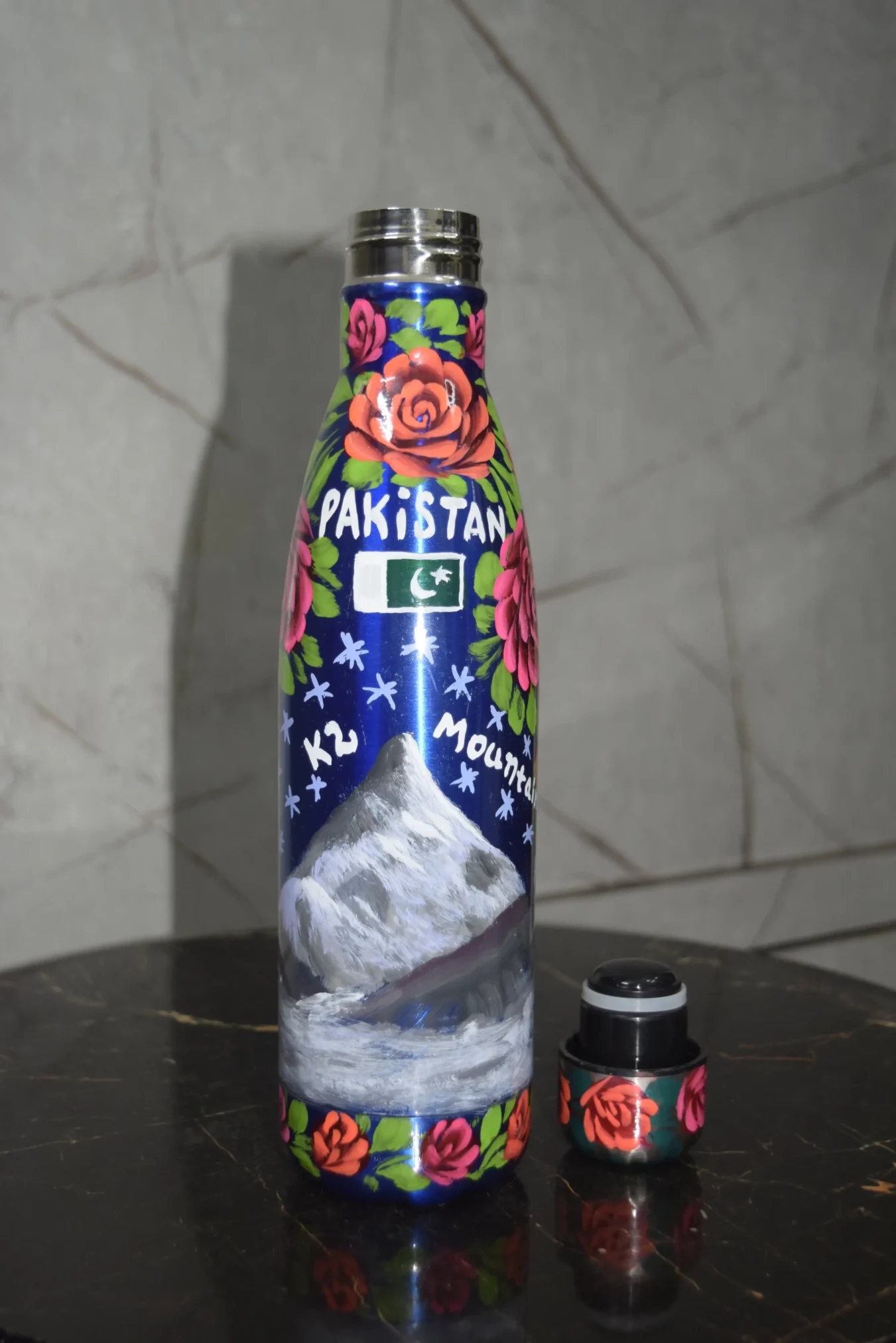 Hand Painted Water Bottles : Nigar Craft Celebrate Pakistan Monuments 5 Hand Painted Water Bottles (1)