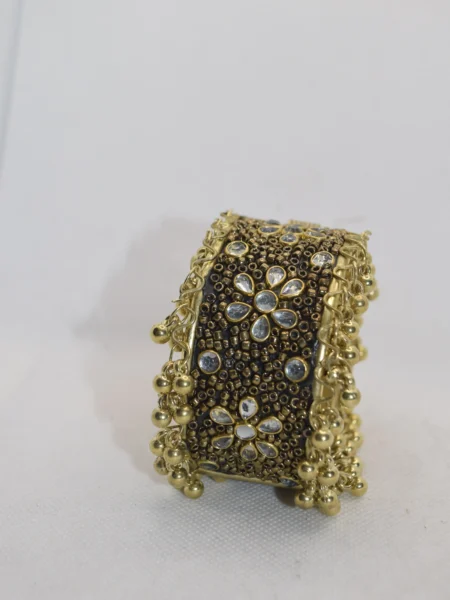 Kundan Bracelets for Women (1)