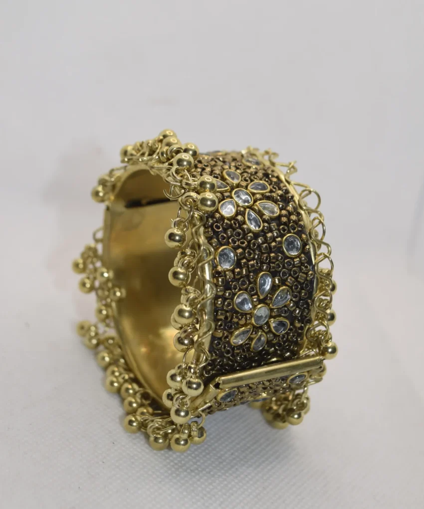 Kundan Bracelets for Women (1)
