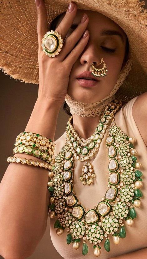 How to Layer Kundan Jewellery for a Royal Look 4 Kundan Jewellery (2)
