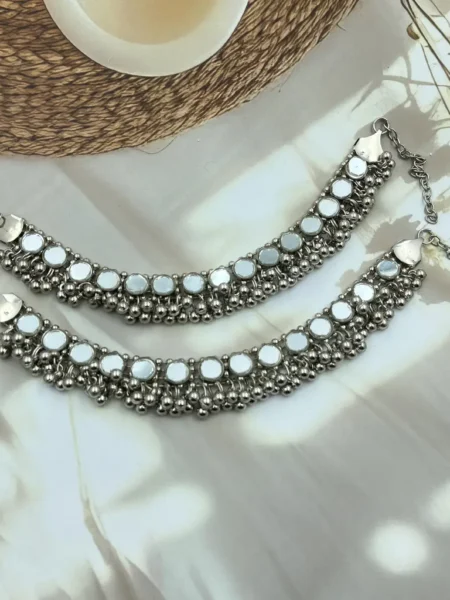 Modern Silver Anklets with Stones] (1)