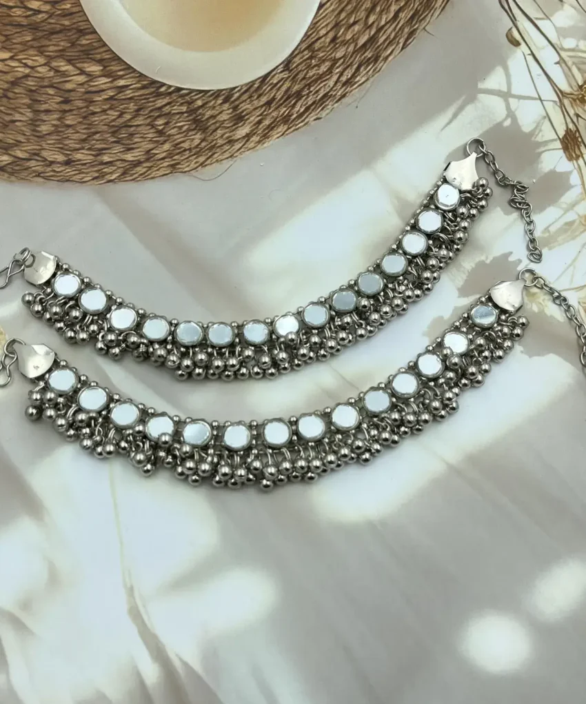 Modern Silver Anklets with Stones] (1)