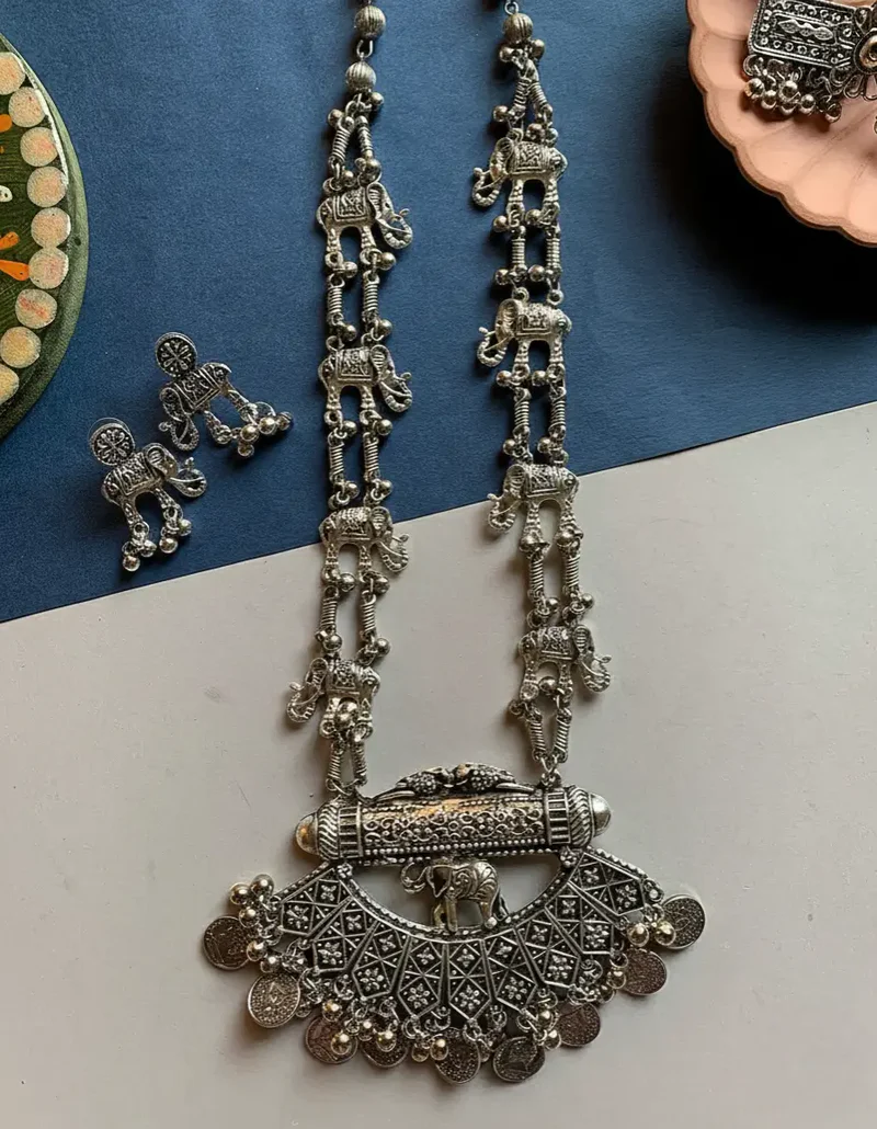 Ravishing Long Mala Pendant Set