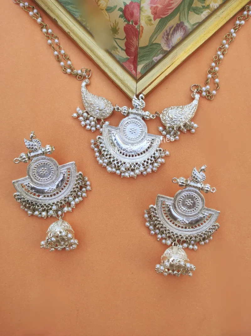 Antique Jewellery In Pakistan