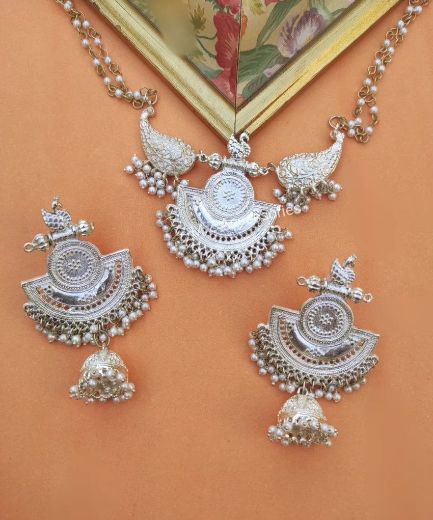 Antique Jewellery In Pakistan