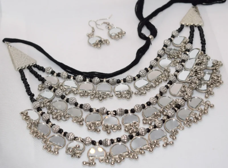 Silver Mirror Necklace Set