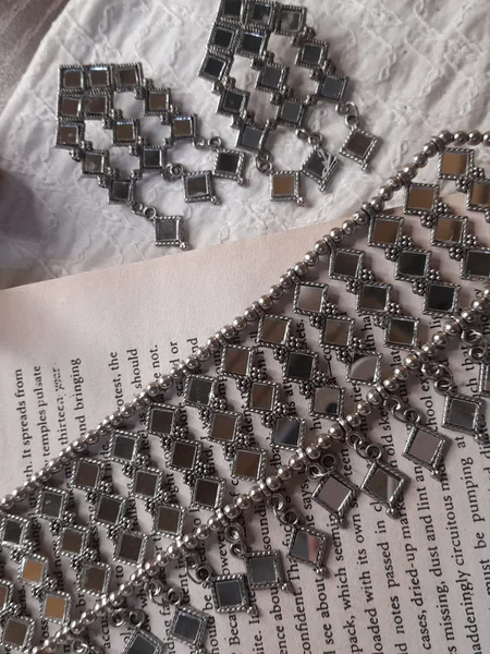Silver Oxidised Mirror Choker Set
