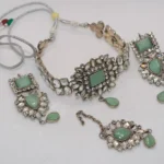 Simple Kundan Choker Set