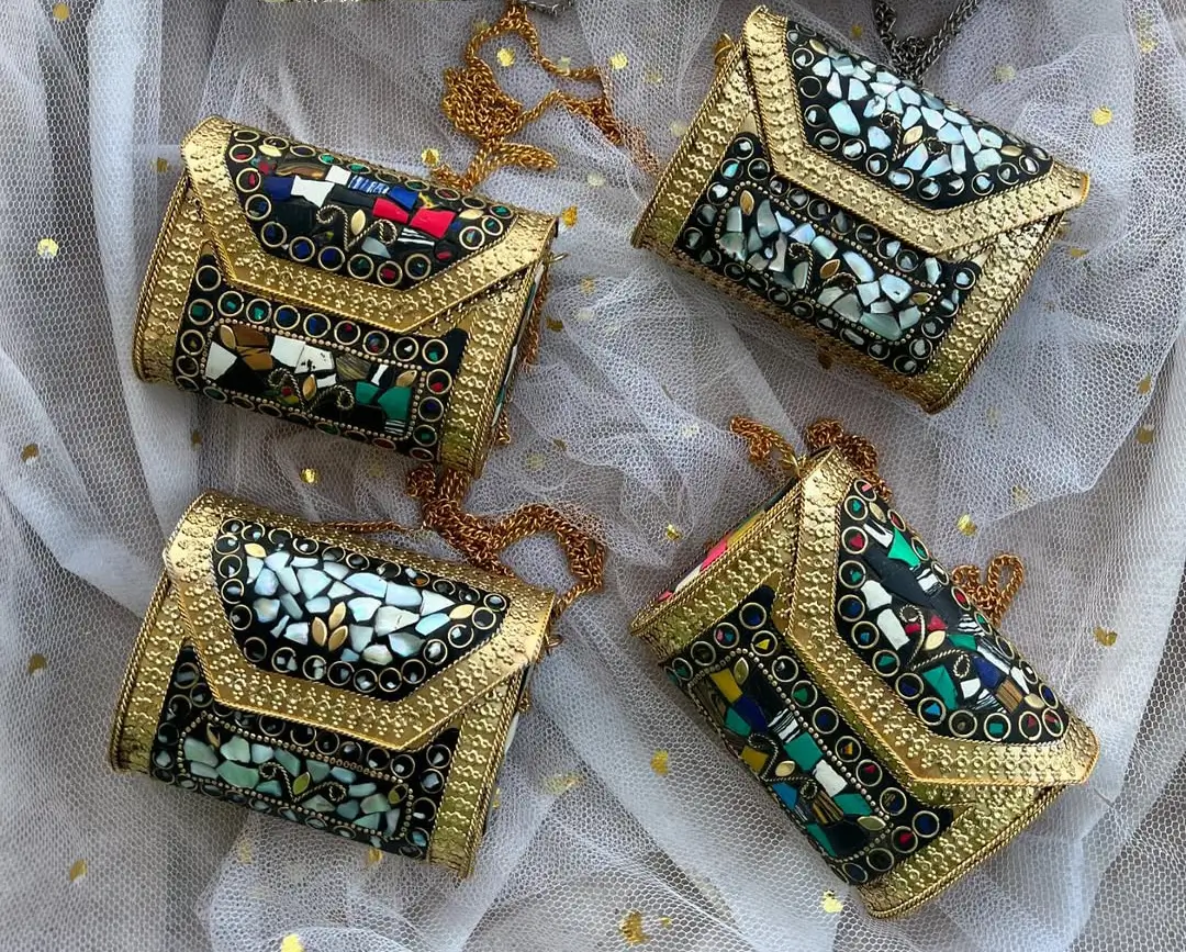 The Cultural Importance of Afghan Clutches and Bags 2 Stylish Clutch Bags
Afghan clutches