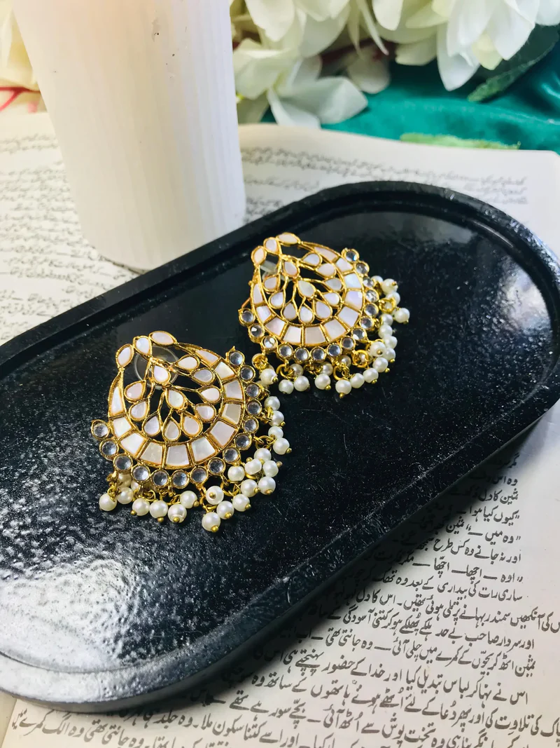 Aesthetic Kundan Earrings