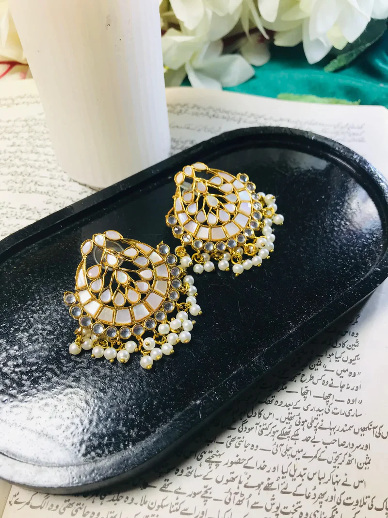 Aesthetic Kundan Earrings