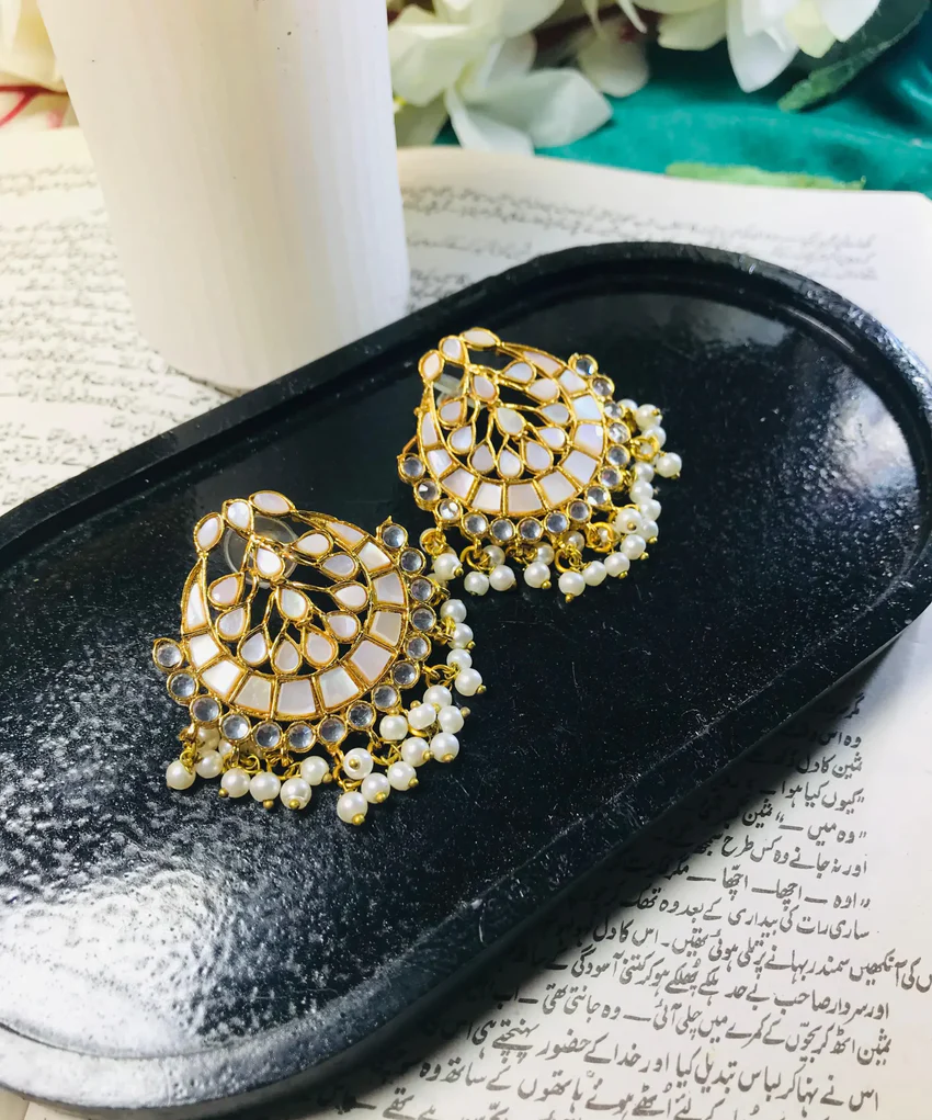 Aesthetic Kundan Earrings