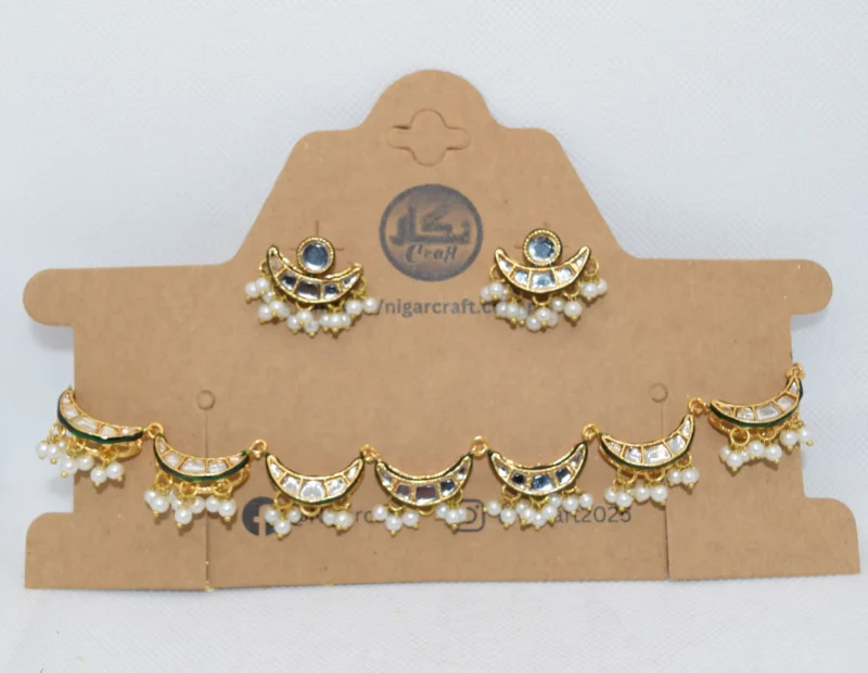 Simple Kundan Jewellery Set