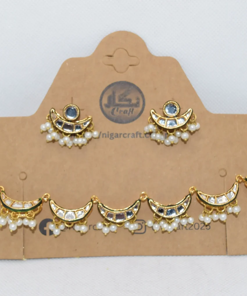Simple Kundan Jewellery Set