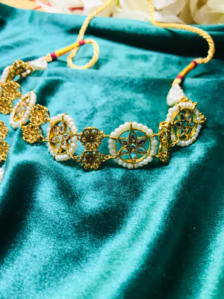 Delicate Pearl Kundan Choker Set
