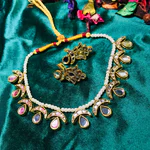 Golden Kundan Jewellery Set