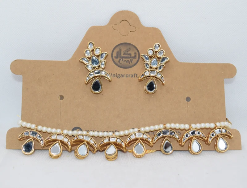 Golden Kundan Jewellery Set