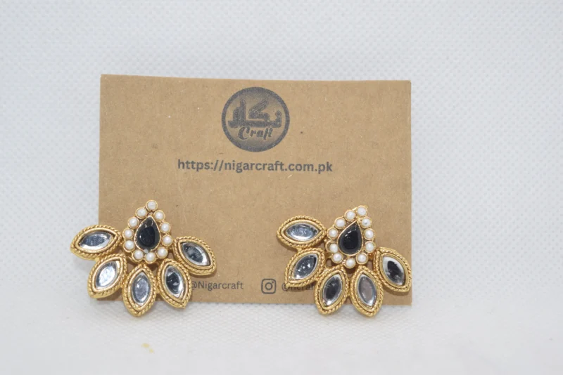 Kundan Stud Earrings Gold