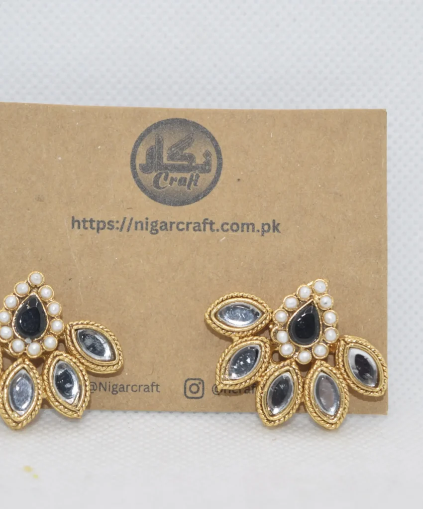 Kundan Stud Earrings Gold
